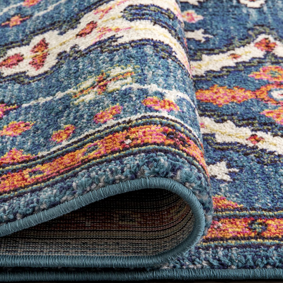 Amazon Brand – Stone & Beam Southwestern Polypropylene Area Rug, 5' 3" x 7' 7", Multi