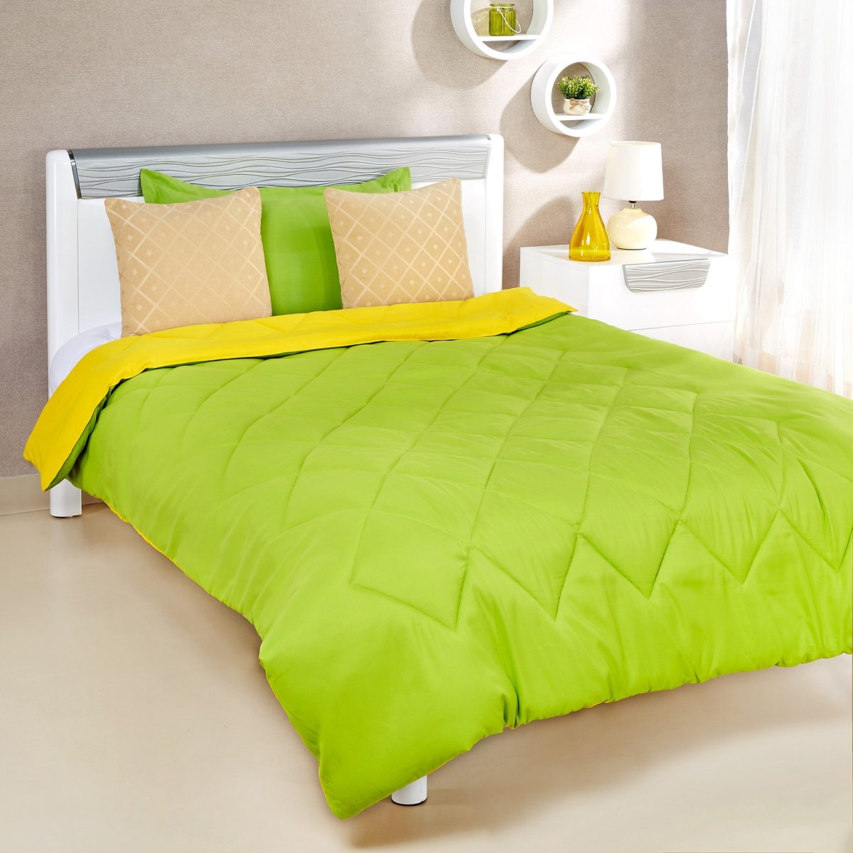 Amazon Brand - Solimo Microfiber Reversible Comforter, Single (Olive Green & Cheery Yellow, 200 GSM)