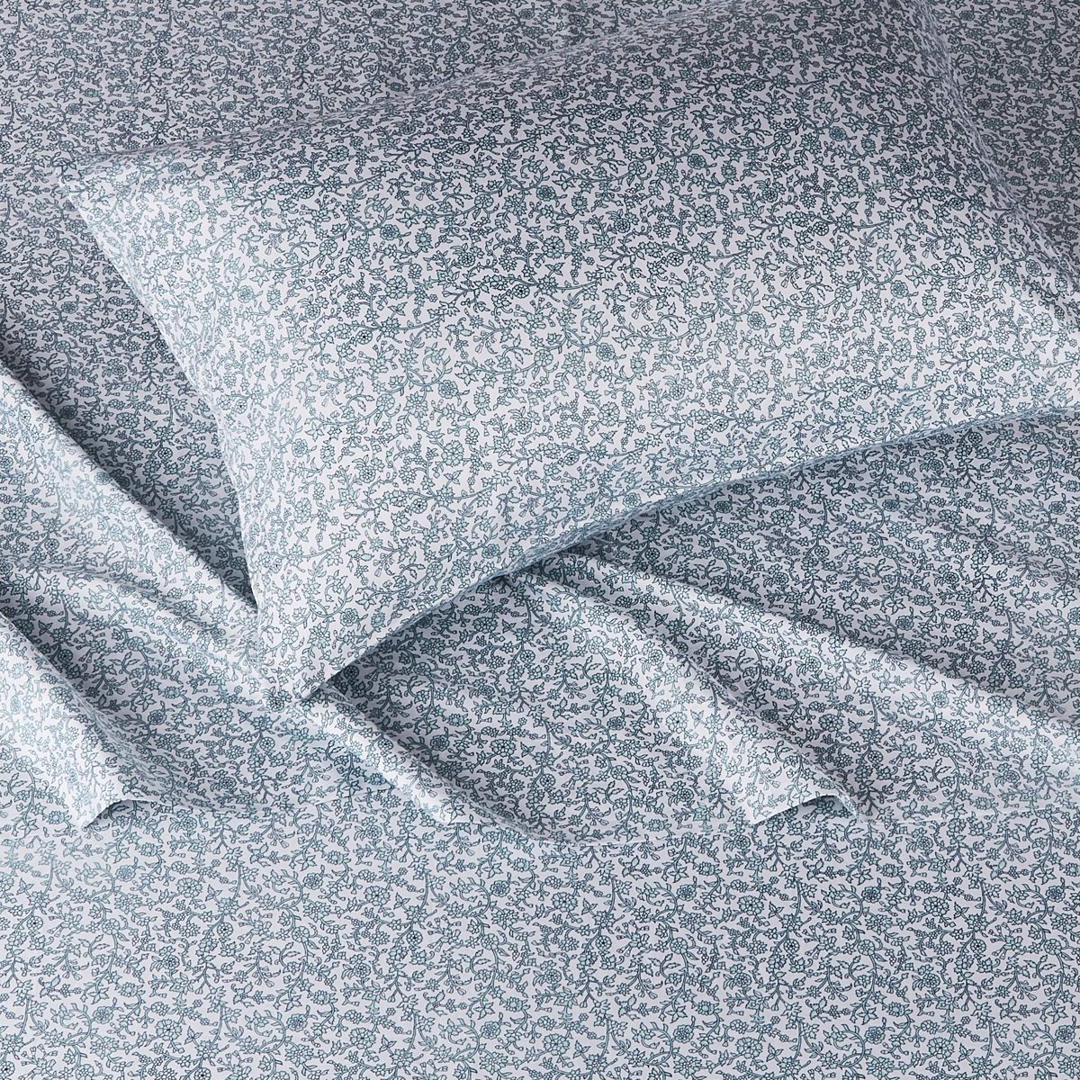 AmazonBasics Super-Soft Cotton Bed Sheet Set - Full, Aqua Scroll