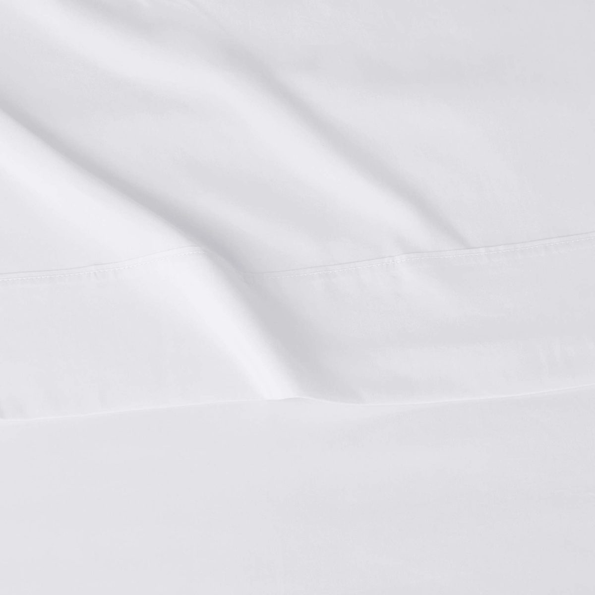 AmazonBasics Lightweight Super Soft Easy Care Microfiber Bed Sheet Set with 16" Deep Pockets - King, Bright White