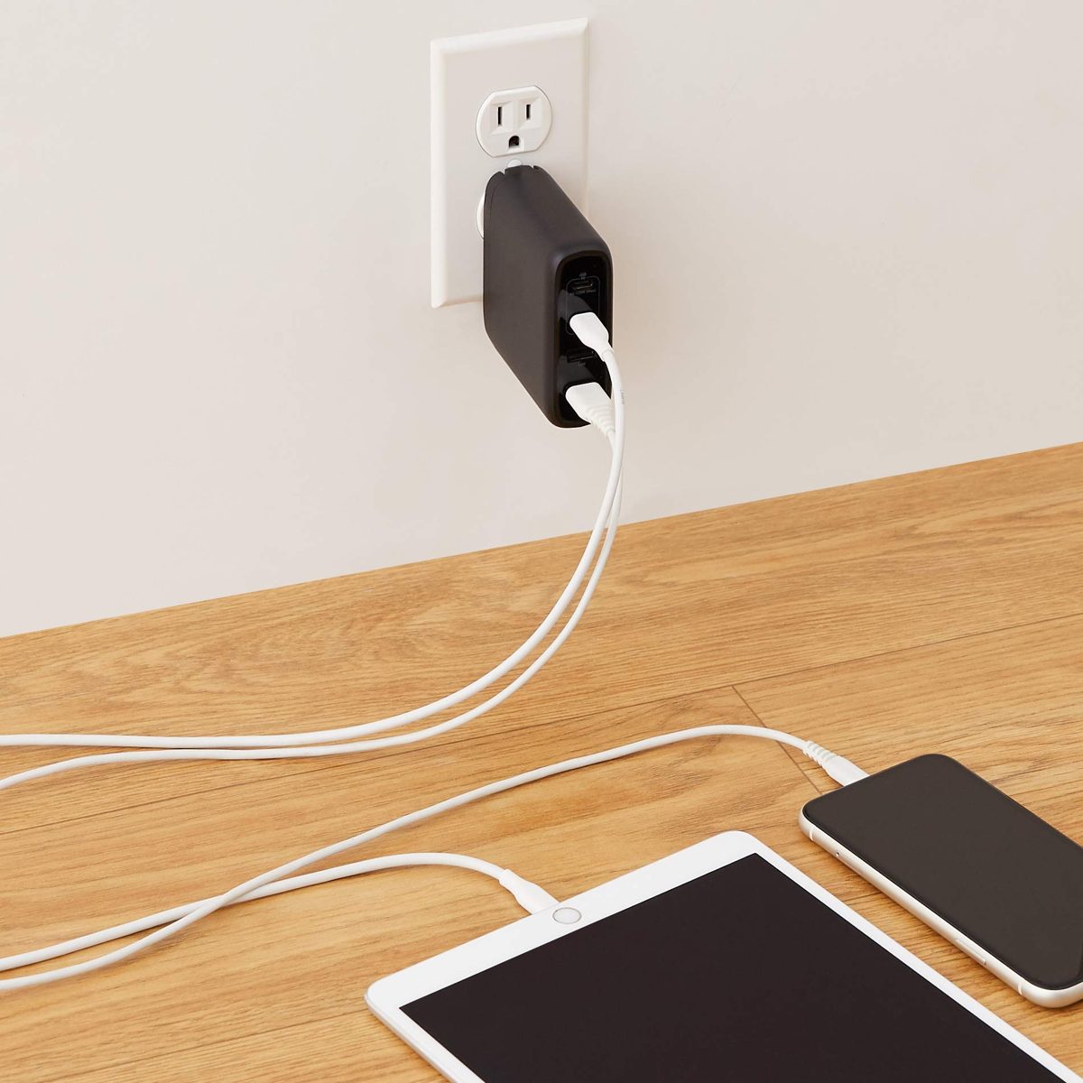 AmazonBasics 98W Four-Port GaN Wall Charger with 2 USB-C Ports (60W + 18W) and 2 USB-A Ports (10W + 10W) - Black