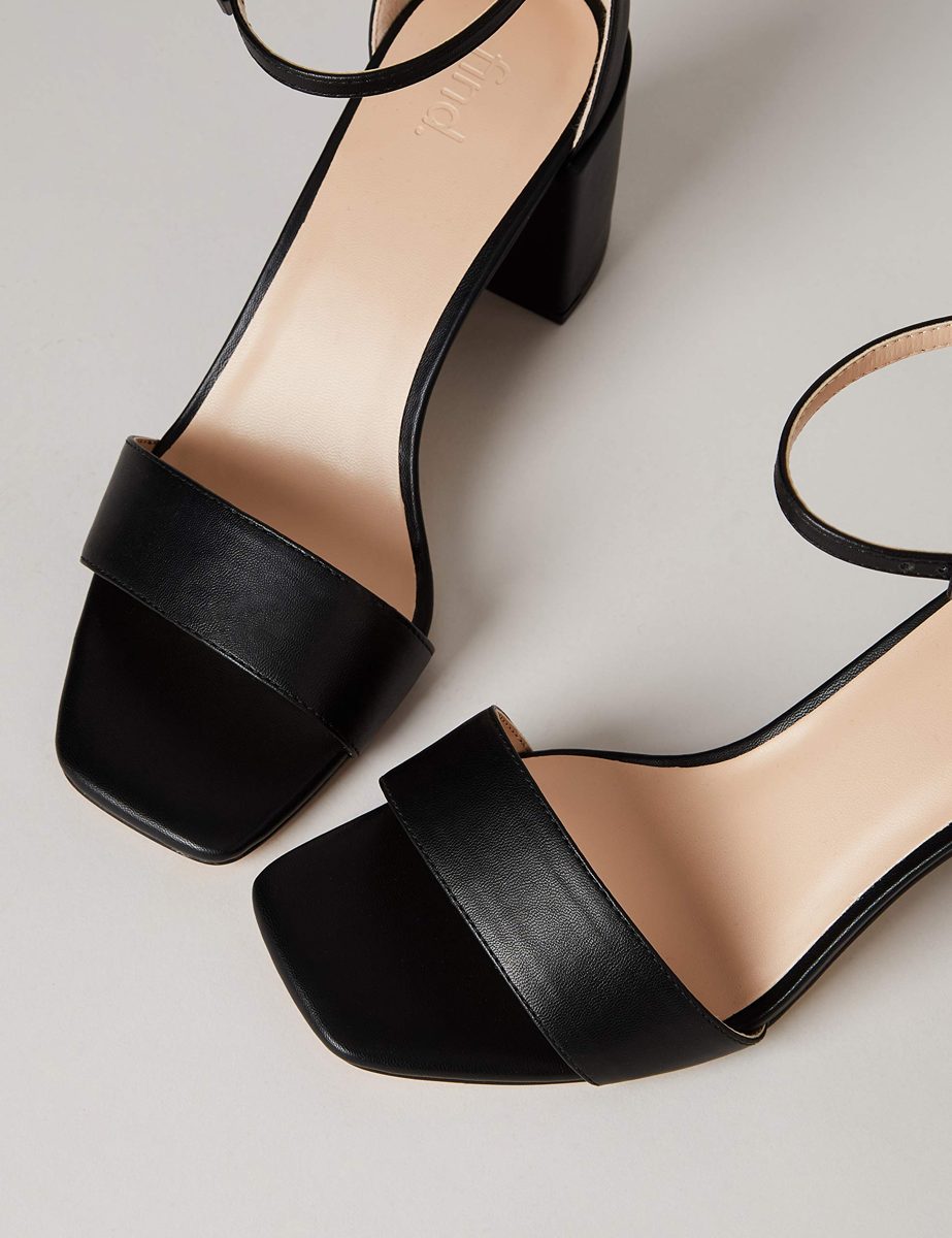 find. Women's #_Gafur-1A Ankle Strap Heels, Black, 4