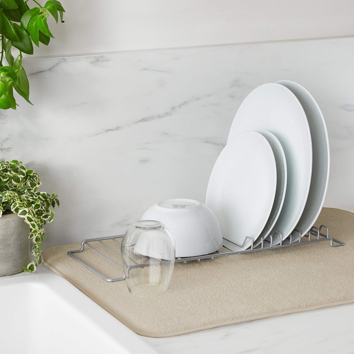AmazonBasics Drying Rack - 18"x24" - Linen/Nickel, with 2 Mats