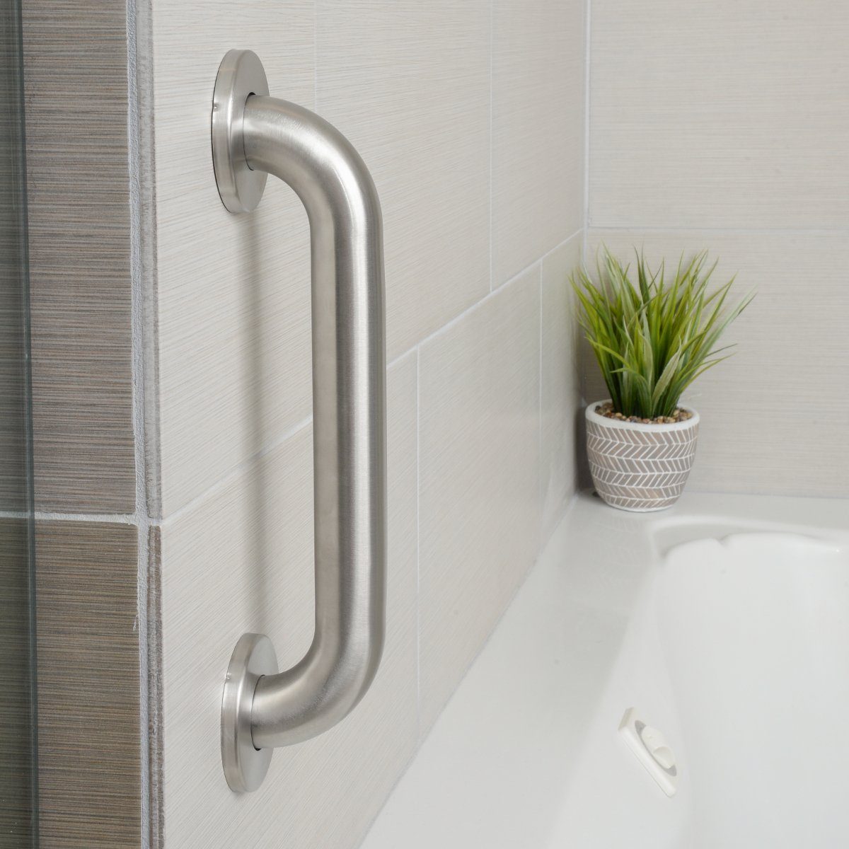 AmazonBasics Bathroom Handicap Grab Bar - 30-Inch Length, 1.5-Inch Diameter