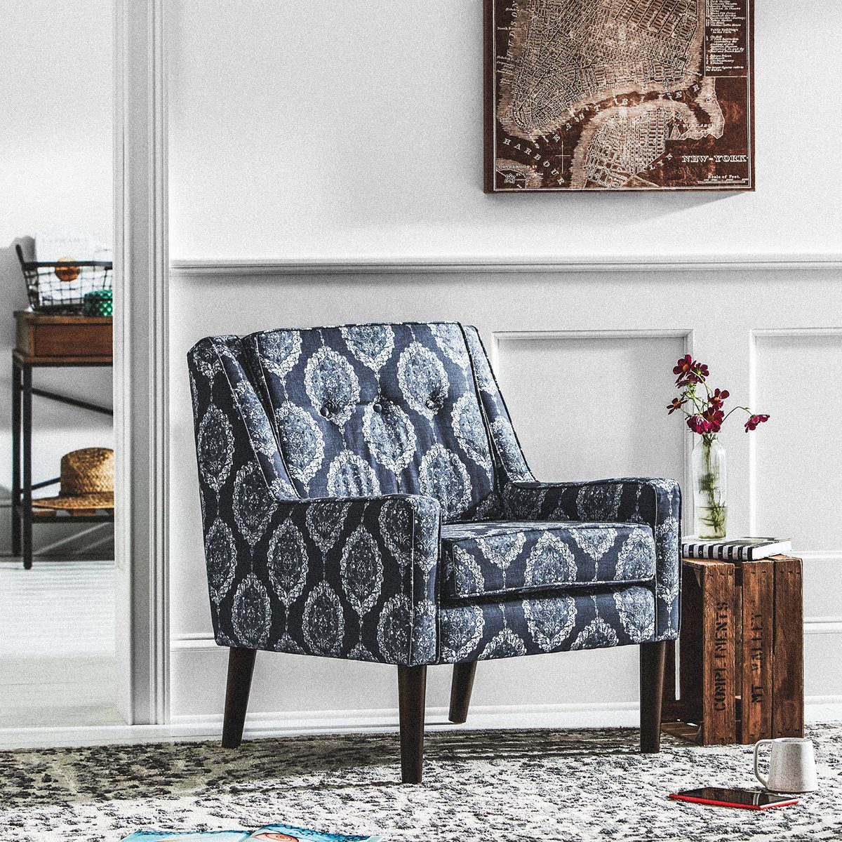 Amazon Brand – Stone & Beam Modern Sweeping Arm Accent Chair, 28"W, Damask Navy