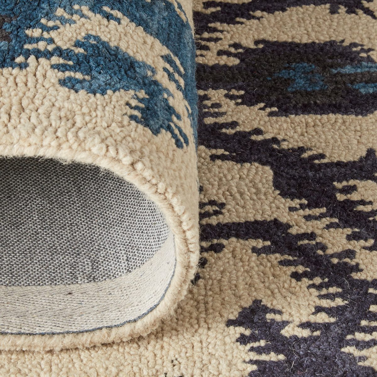 Amazon Brand – Stone & Beam Contemporary Ikat Inspired Wool Area Rug, 3' 6" x 5' 6", Beige
