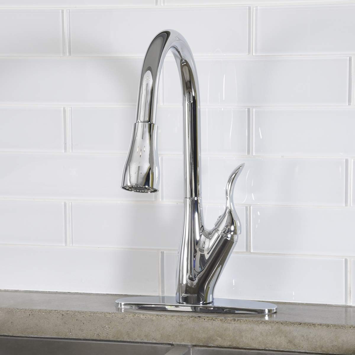 AmazonBasics Single-Handled Kitchen Pull-Down Sprayer Faucet, Polished Chrome
