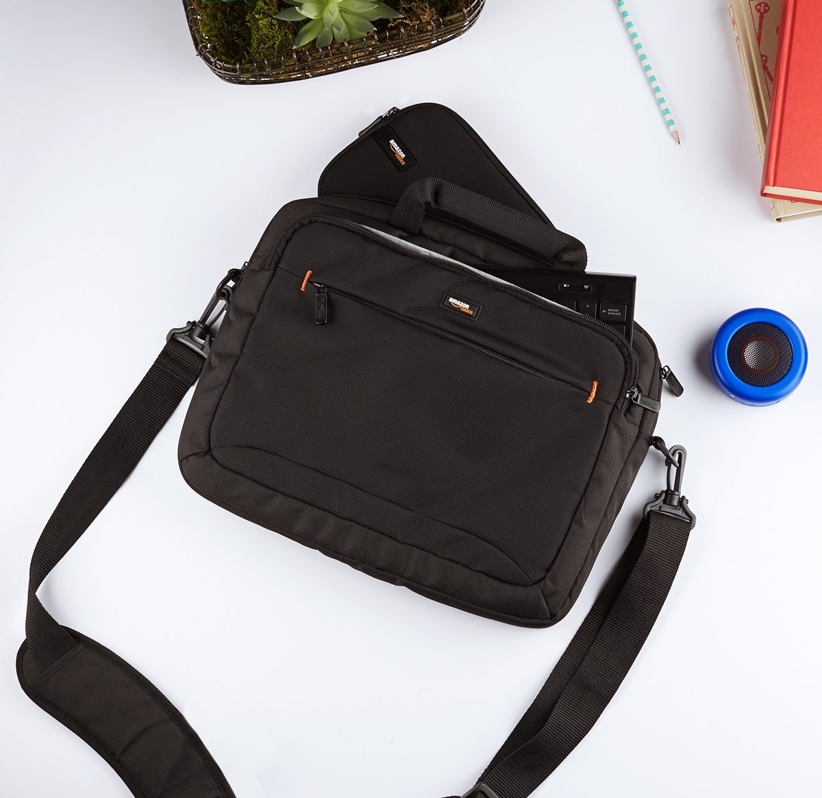 (Renewed) AmazonBasics 11.6-inch Laptop and Tablet Bag