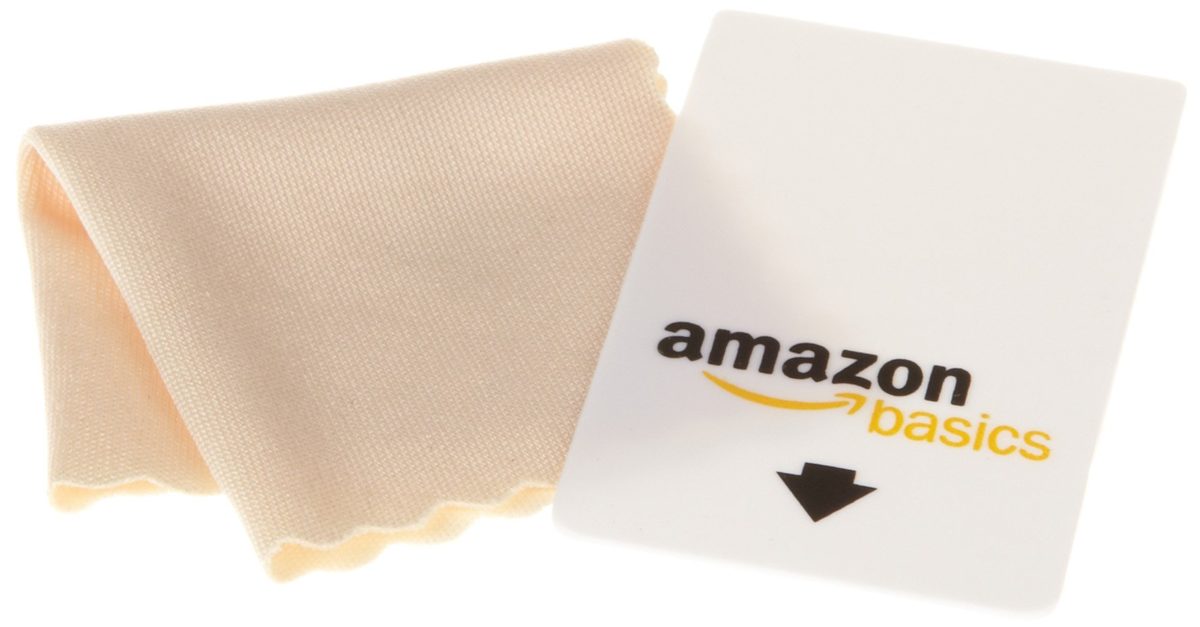 AmazonBasics Silicone Case with Tread and Screen Protector for Apple iPod Touch 4th Generation (Grey)