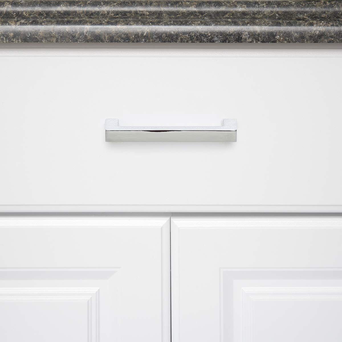 AmazonBasics Modern Square Cabinet Drawer Pull Handle