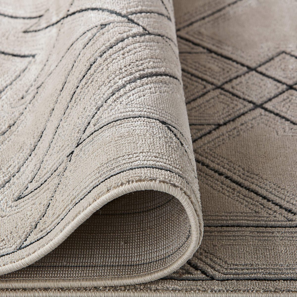 Amazon Brand – Rivet Contemporary Runner Rug, 2' 10" x 7' 10", Taupe and Grey