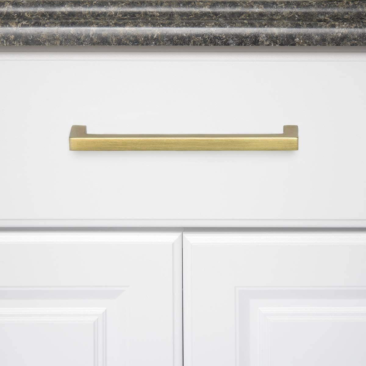 AmazonBasics Modern Square Pull 5.39" Length (5" Hole Center) AB3702-BB-10