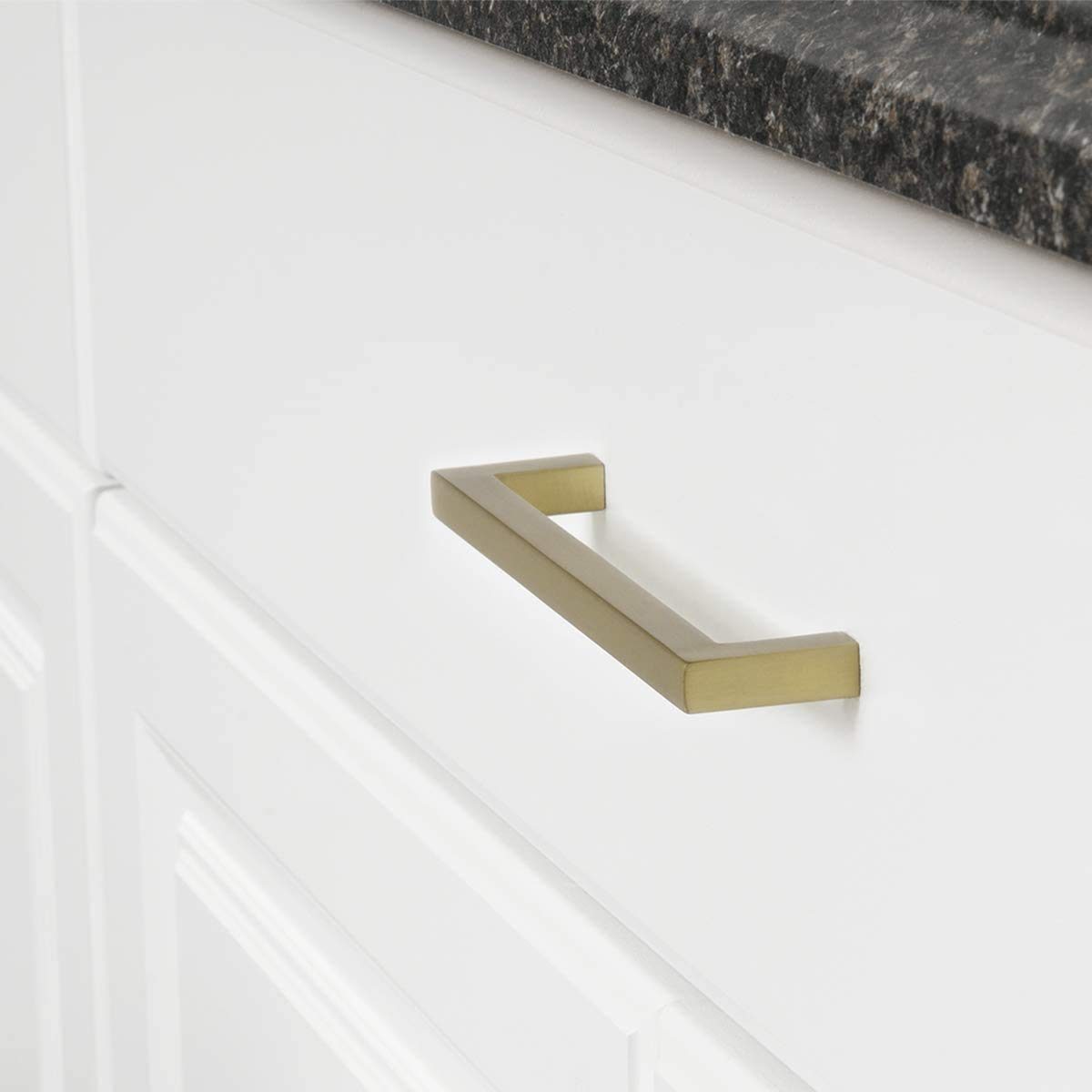 AmazonBasics Modern Square Pull 5.39" Length (5" Hole Center) AB3702-BB-10