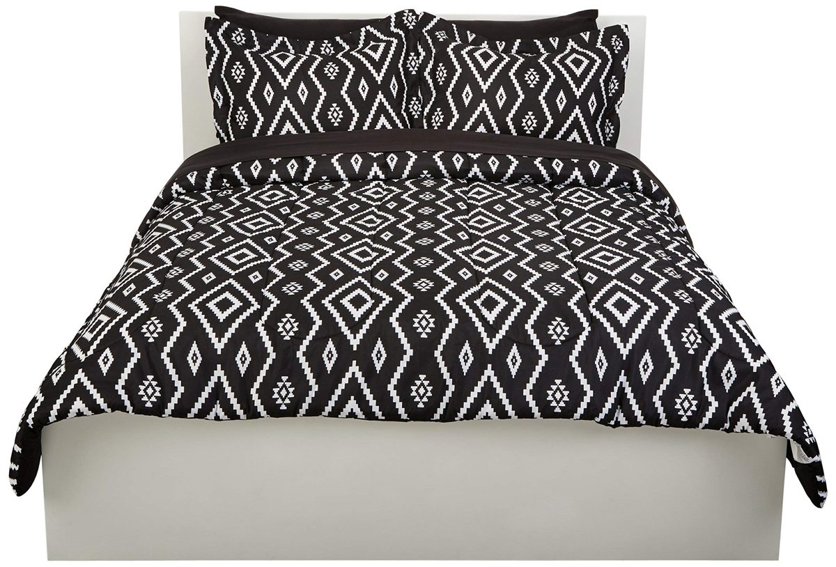 AmazonBasics 7-Piece Bed-in-A-Bag - Full/Queen, Black Aztec (Renewed)