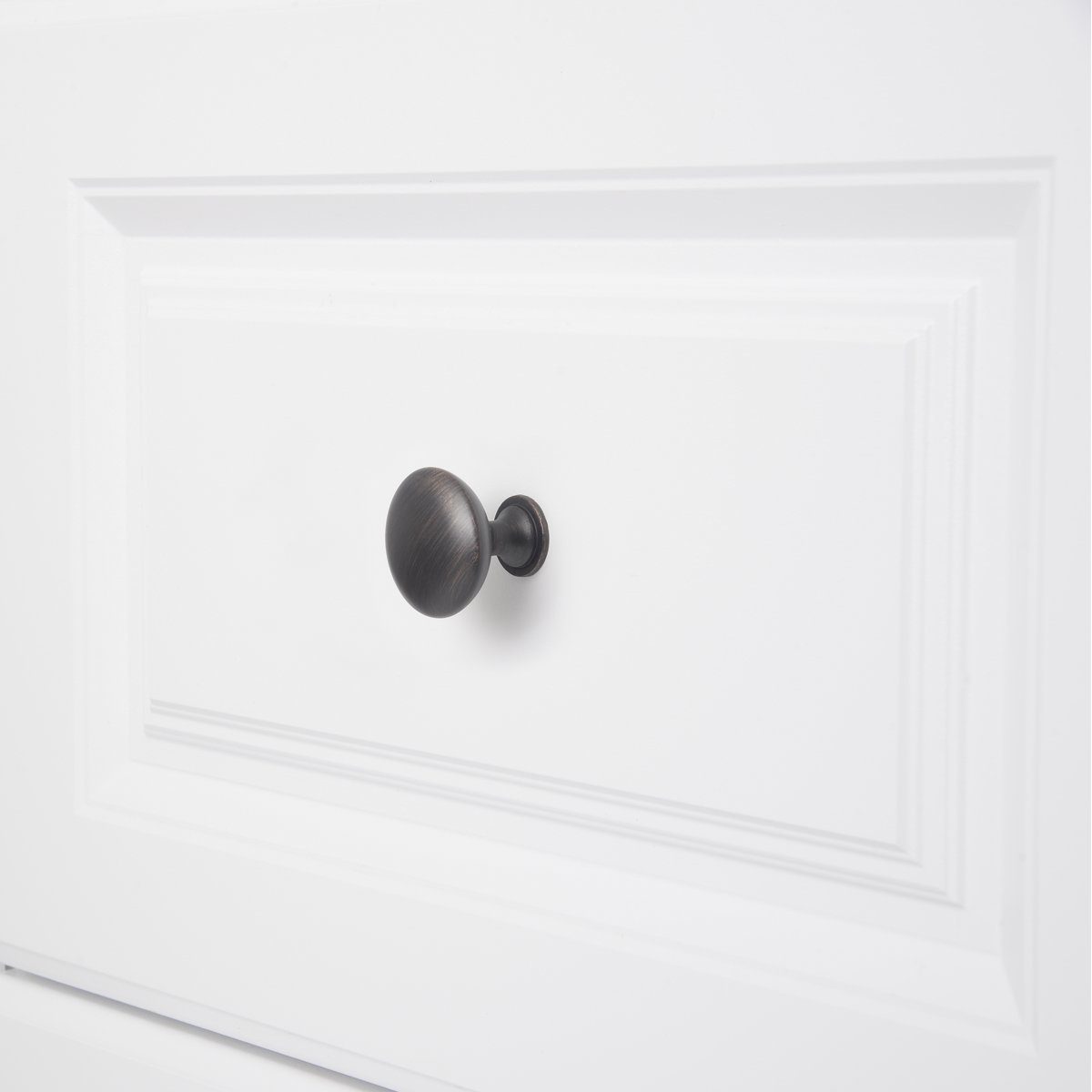 AmazonBasics - Round Drawer Knob, Furniture Handle, Diameter: 2.99 cm, AB101-OR-10