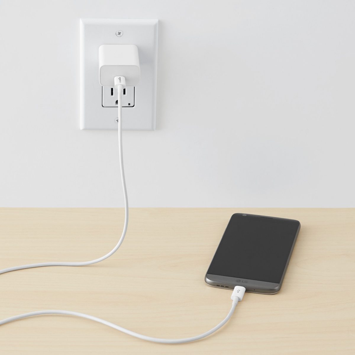 AmazonBasics USB Type-C to USB Type-C 2.0 Cable, White, 6 ft
