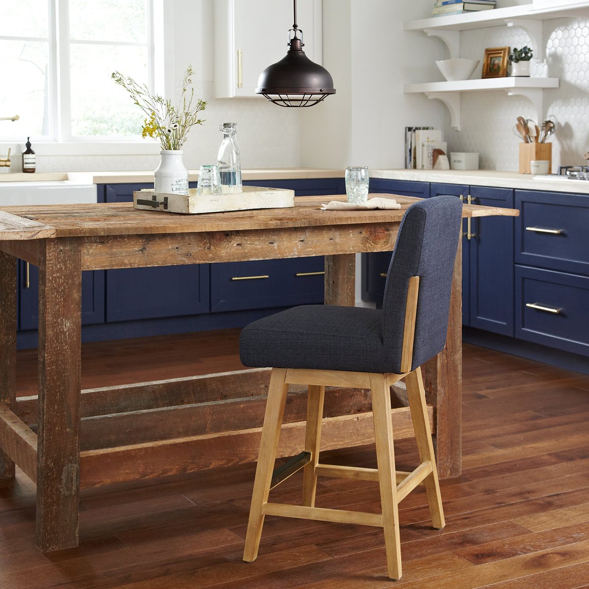 Amazon Brand – Stone & Beam Sophia Modern Swivel Kitchen Counter Height Stool, 39.4"H, Navy Blue