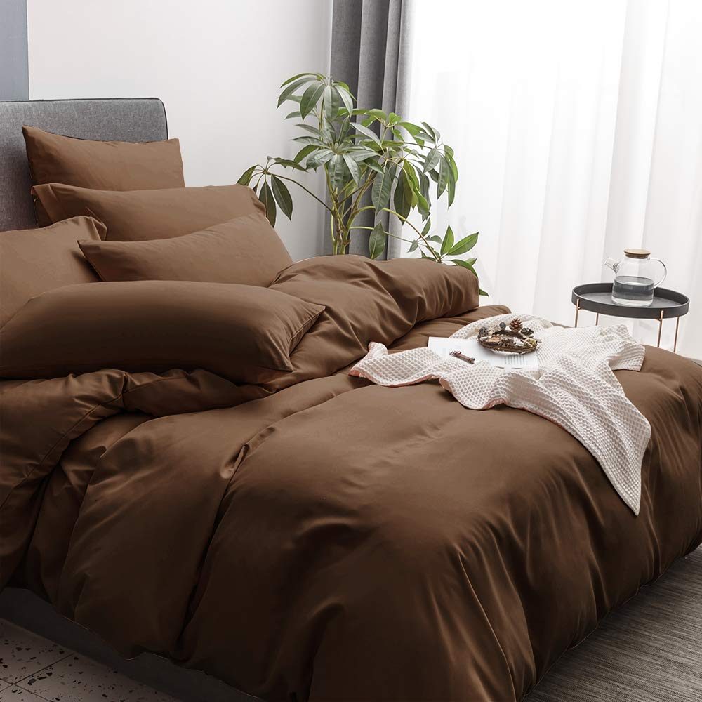 UMI. Essentials Microfiber Duvet Cover Set,Lightweight and Soft Bedding Set (8 Sizes,12 Colours)(155x220+1x80x80cm,Chocolate)