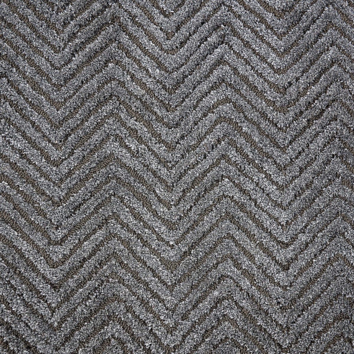 Amazon Brand – Rivet Contemporary Chevron Runner Hallway Rug, 7' 6" x 2' 3", Grey