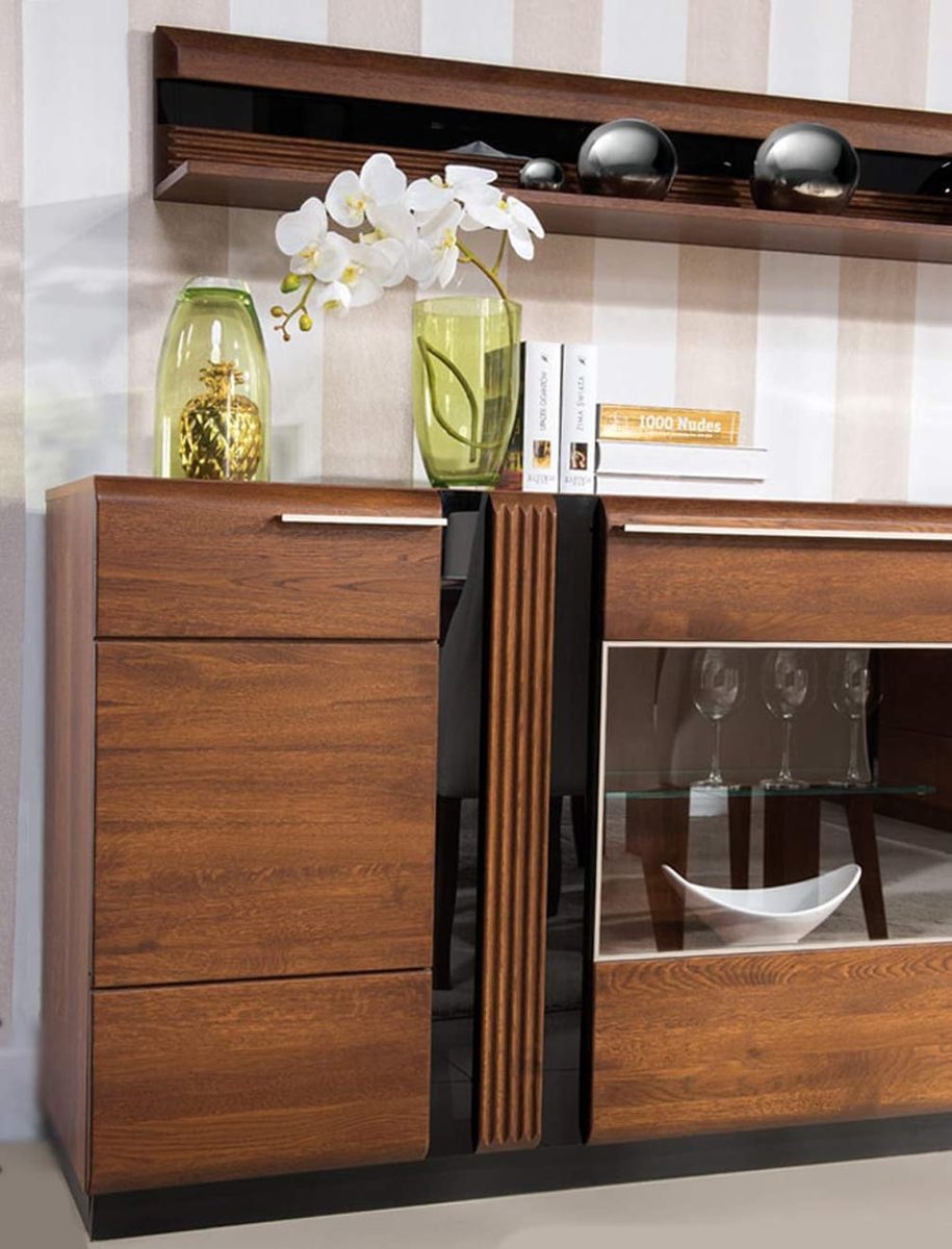 Amazon Brand - Alkove Malvern Solid Wood 3-Door Sideboard Cabinet, 180 x 90 x 42cm, Antic Oak