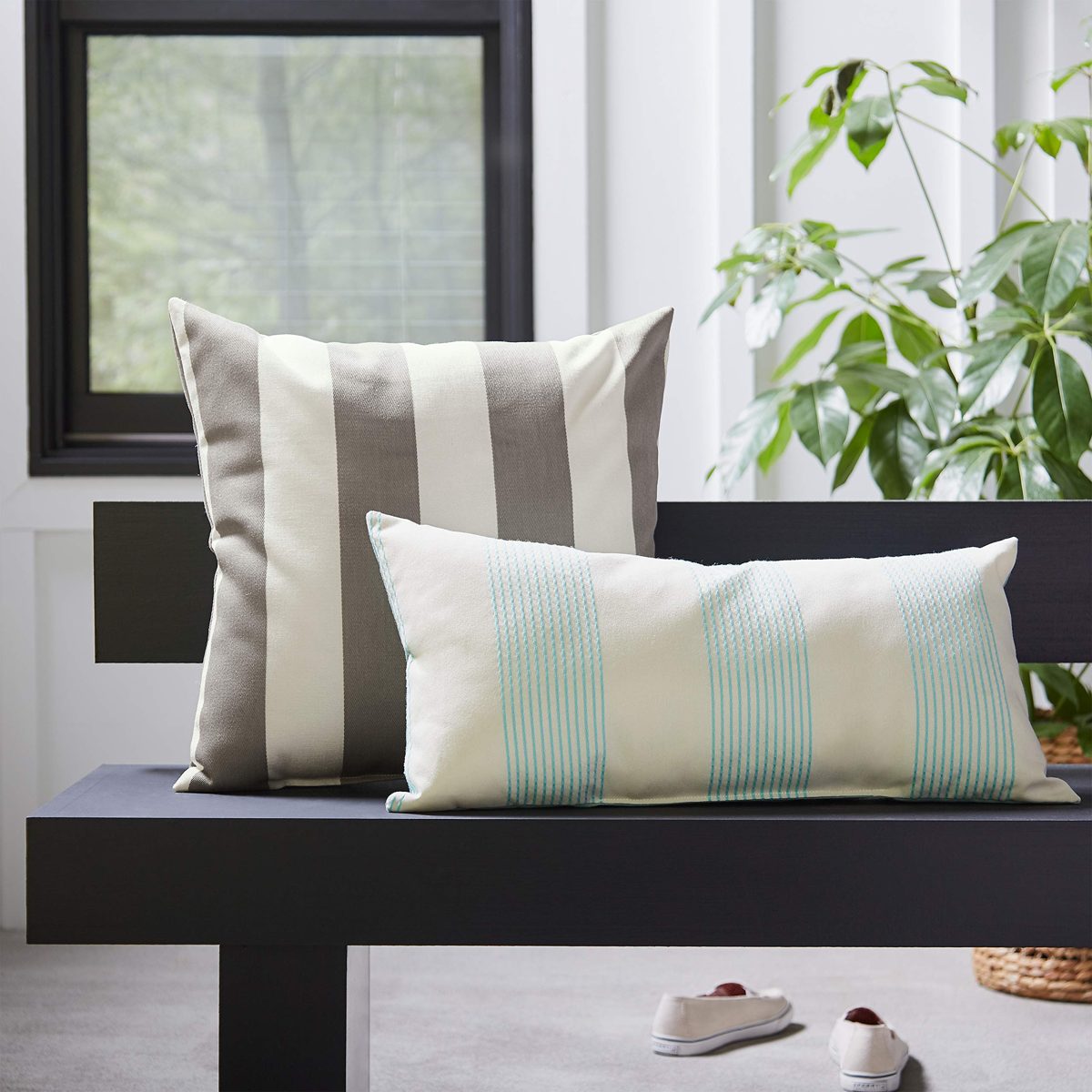 Amazon Brand – Stone & Beam Casual Outdoor Stripe Throw Pillow - 24 x 12 Inch, Teal
