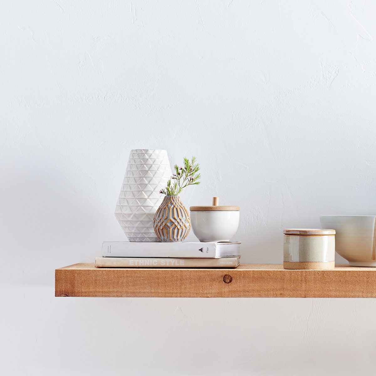 Amazon Brand – Stone & Beam Modern Farmhouse Triangle Pattern Stoneware Home Decor Flower Vase - 9 x 6.6 Inches, Ecru White