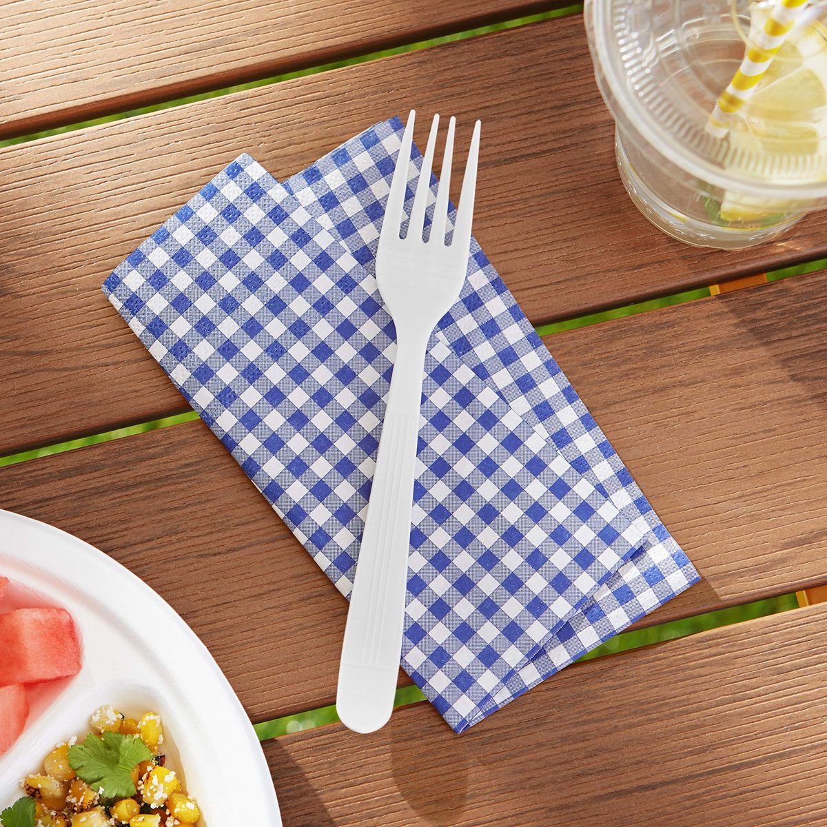 AmazonBasics Heavy-Weight Plastic Forks, White, 250-Pack