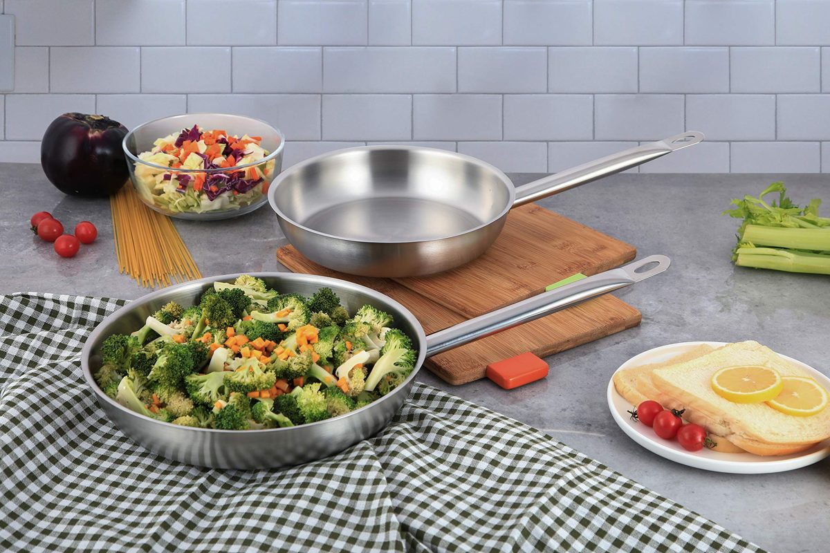 AmazonCommercial 2-Piece Stainless Steel Aluminum-Clad Fry Pan Set with 8" and 9 1/2" Pans