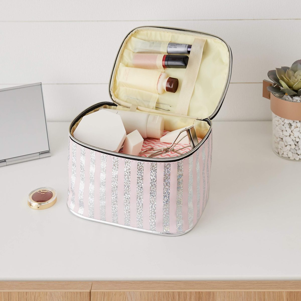Amazon Brand - Solimo Cosmetic, Makeup & Toiletries Pouch (Glitter; Light Pink)
