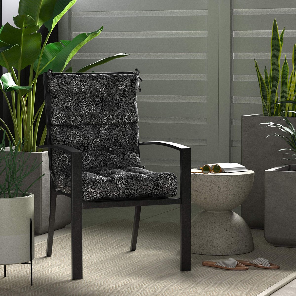 Amazon Basics Tufted Outdoor High Back Patio Chair Cushion- Black Floral