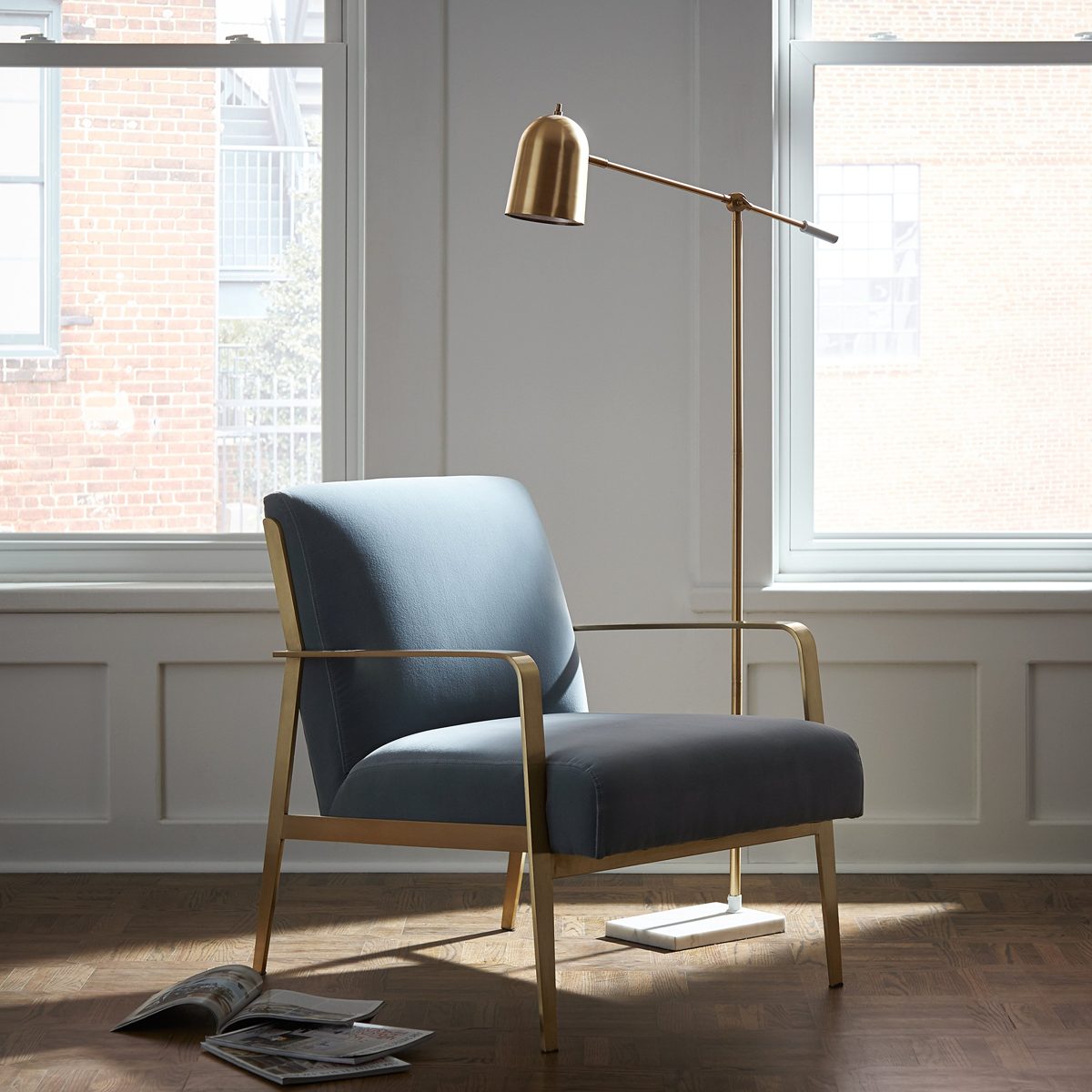 Amazon Brand – Rivet Clover Modern Glam Velvet Brass Arm Accent Chair, 27.25"W