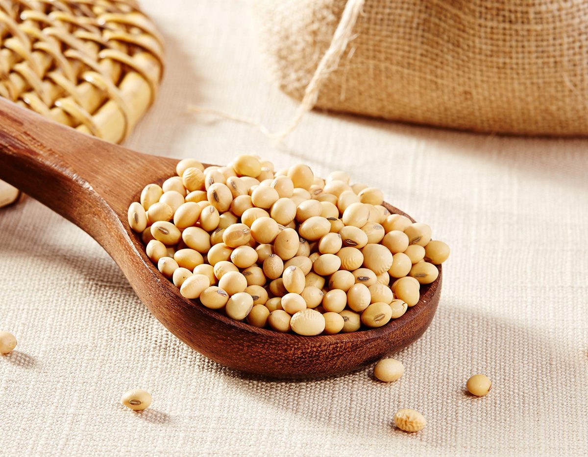 Amazon Brand - Vedaka Premium SOYA Beans, 1kg