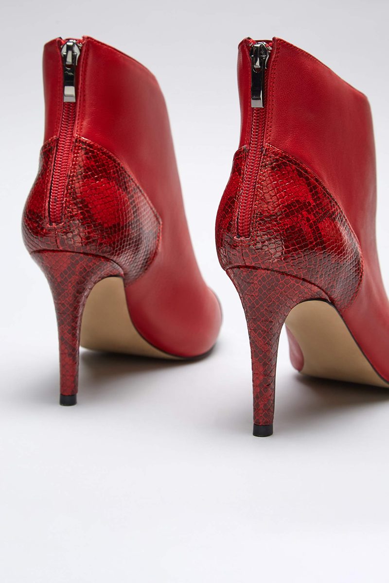 find. Women's Contrast Heel, Red, US 7.5