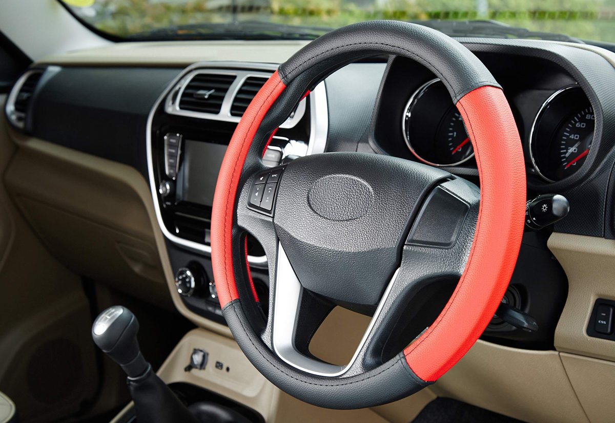 Amazon Brand - Solimo Steering Cover (Large), Red