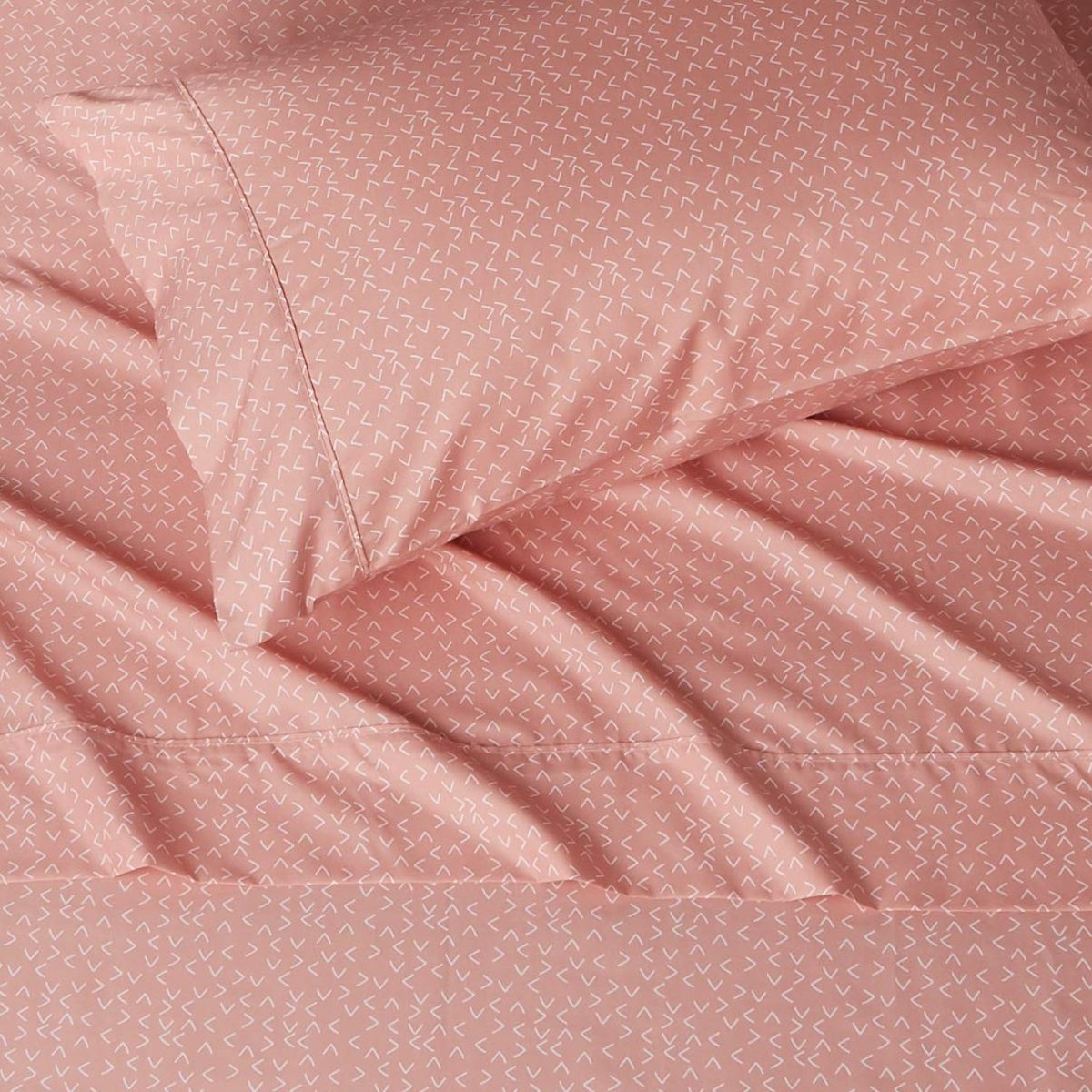 AmazonBasics Lightweight Super Soft Easy Care Microfiber Sheet Set with 16" Deep Pockets