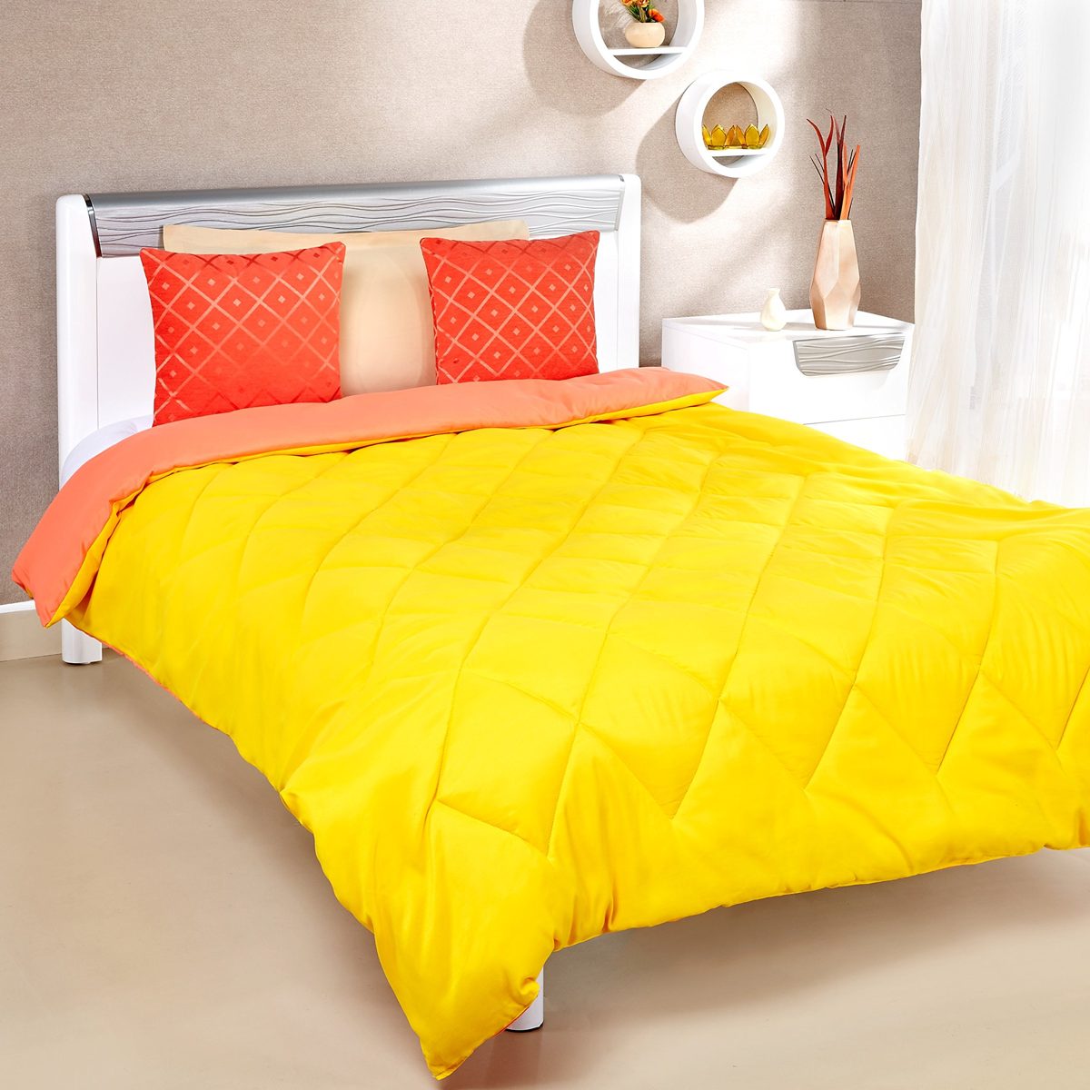 Amazon Brand - Solimo Microfiber Reversible Comforter, Single (Peach Pink & Cheery Yellow, 200 GSM)