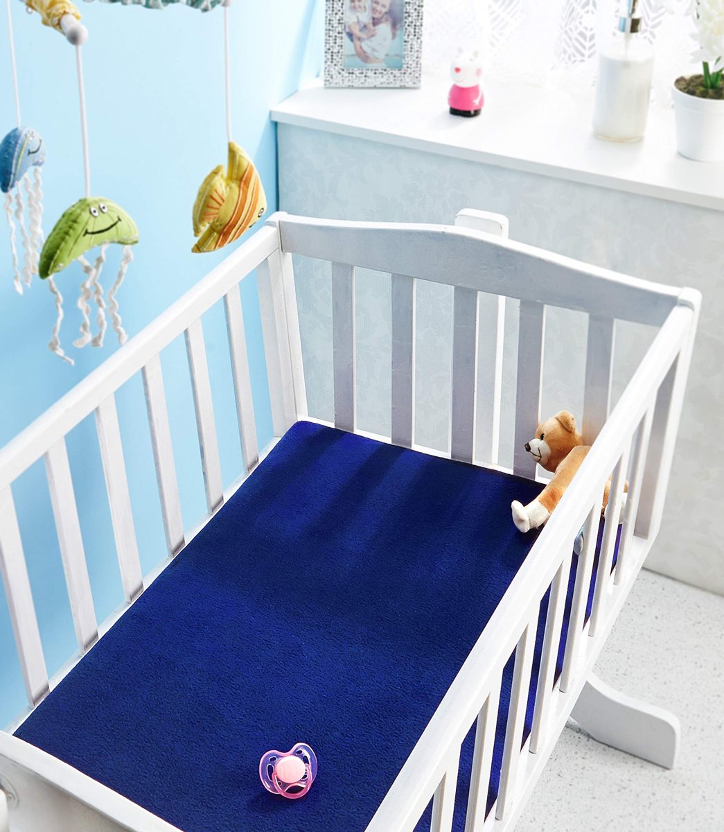 Amazon Brand - Solimo Baby Water Resistant Dry Sheet, Medium, 100cm x 70cm, Royal Blue, Set of 2