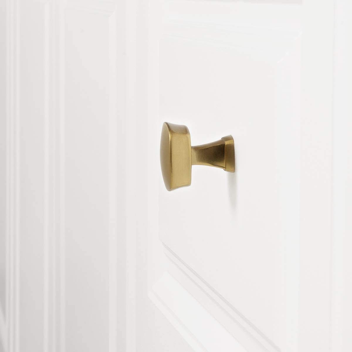 AmazonBasics Rounded Square Cabinet Knob, 1.26" Diameter, Brushed Brass, 25-Pack