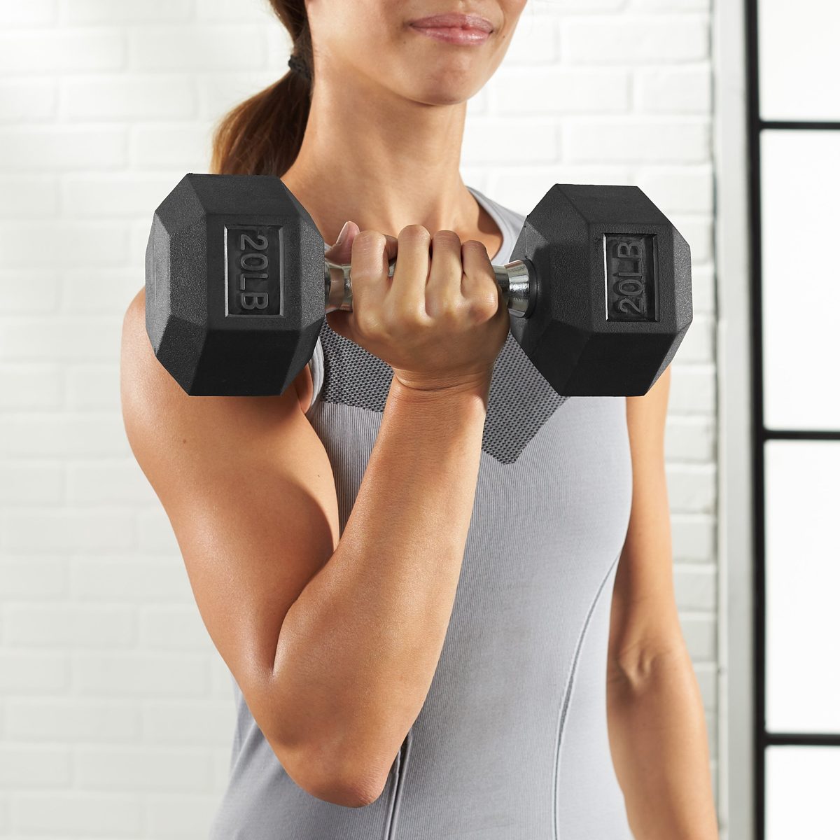 AmazonBasics Rubber Encased Hex Dumbbell Weight - 13.3 x 5.7 x 4.8 Inches, 30 Pounds, Pack of 1