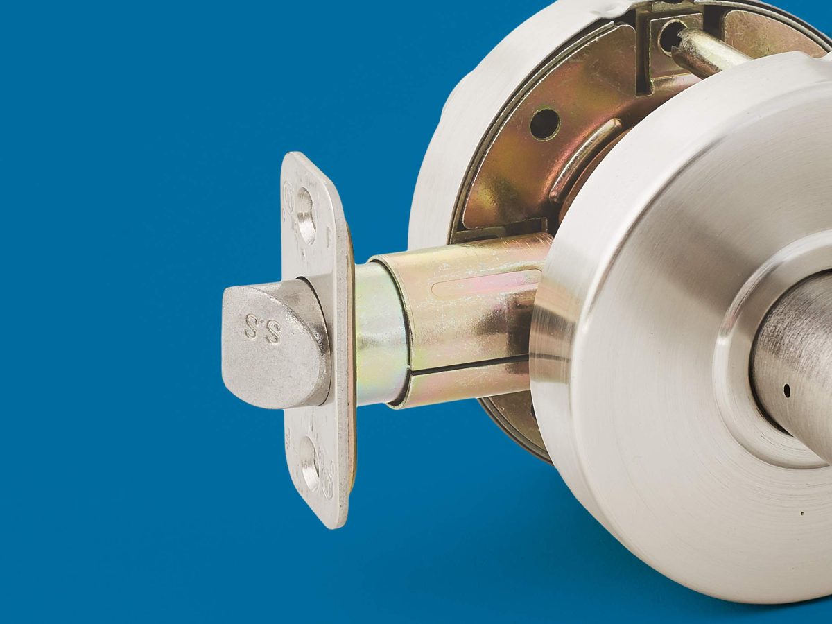 AmazonCommercial Grade 2 Commercial Duty Door Lever-Privacy Lockset, Satin Nickel Finish, 2-Pack