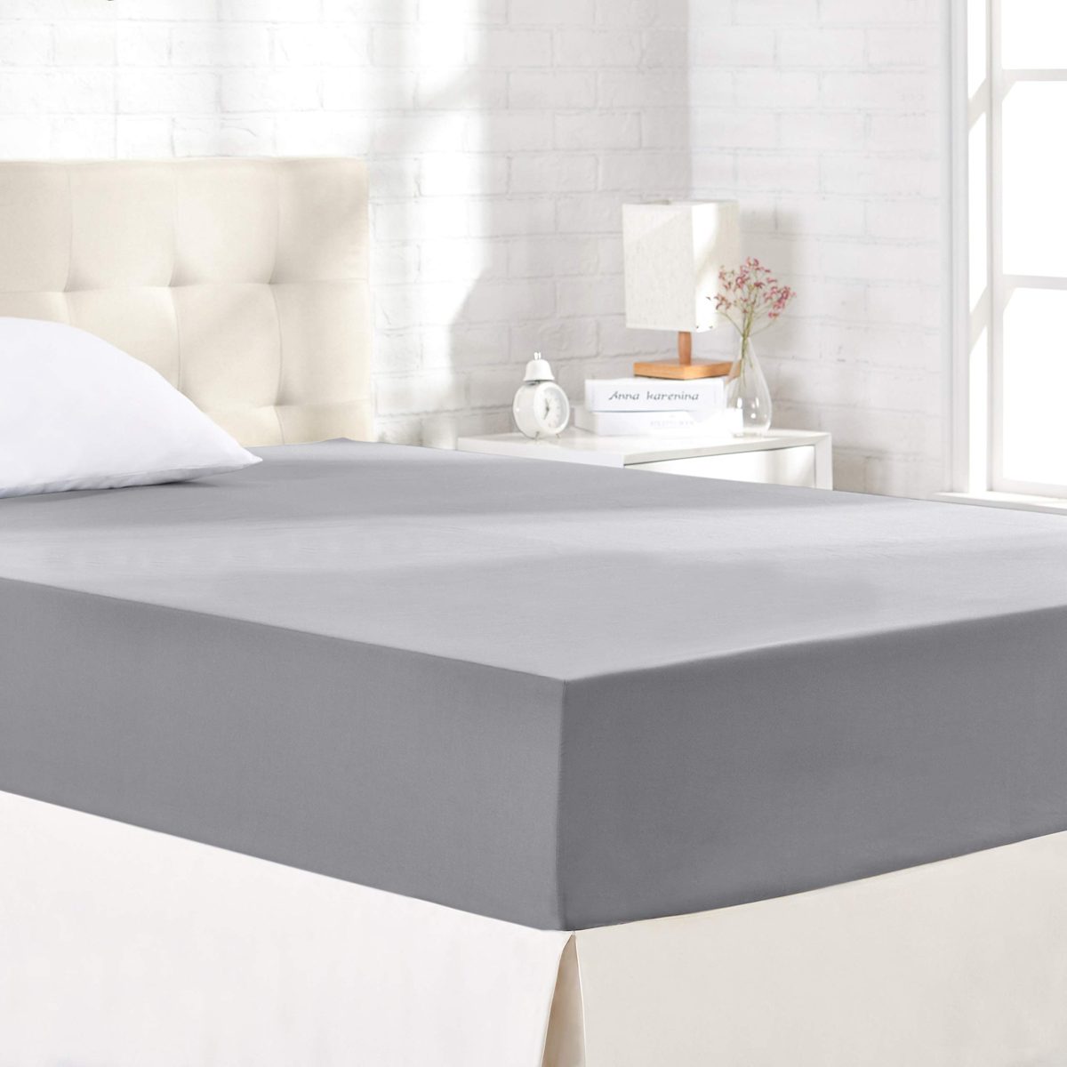 AmazonBasics Premium Microfibre Fitted Sheet