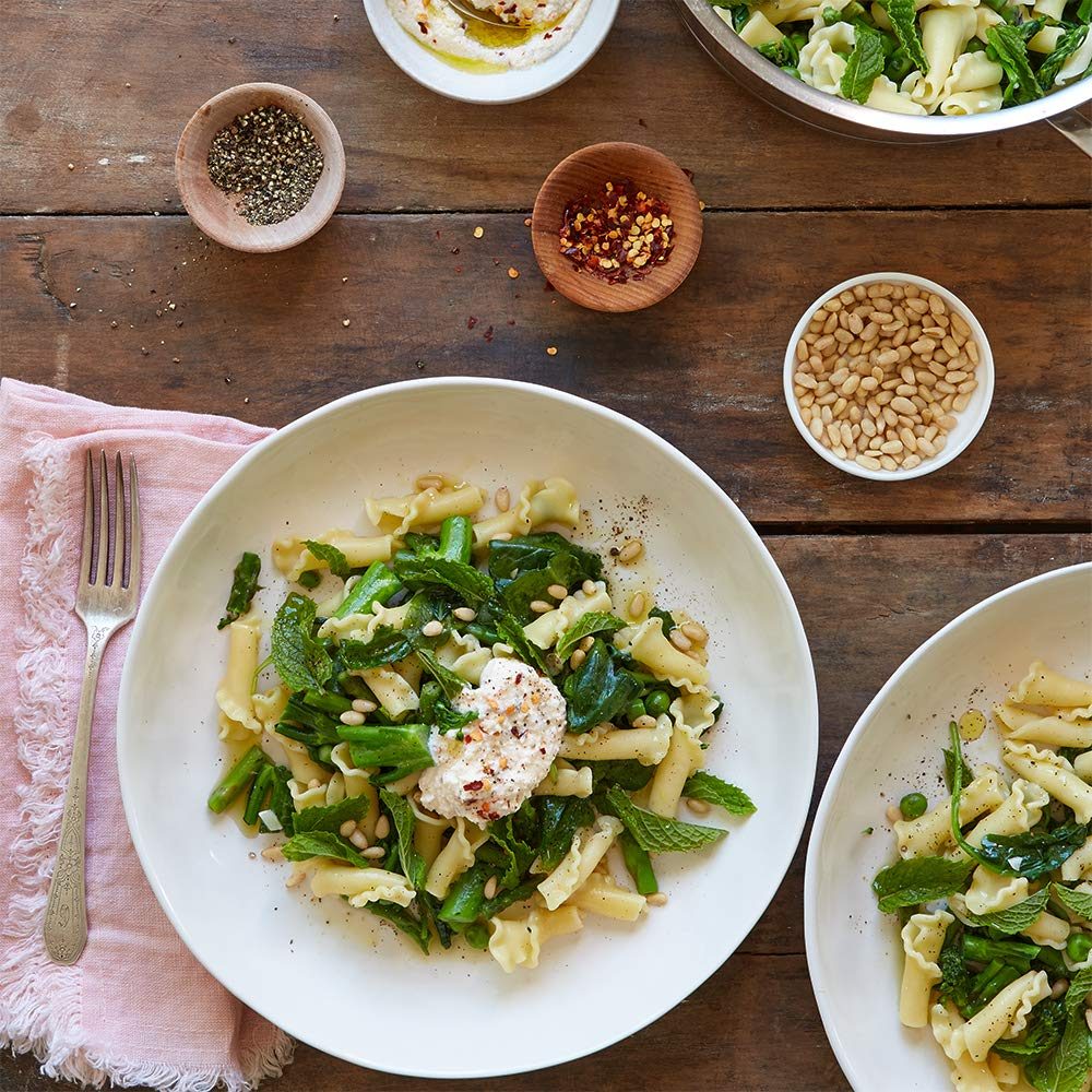 Amazon Meal Kits, Pasta Primavera with Ricotta, Broccolini, Peas & Mint, Serves 2