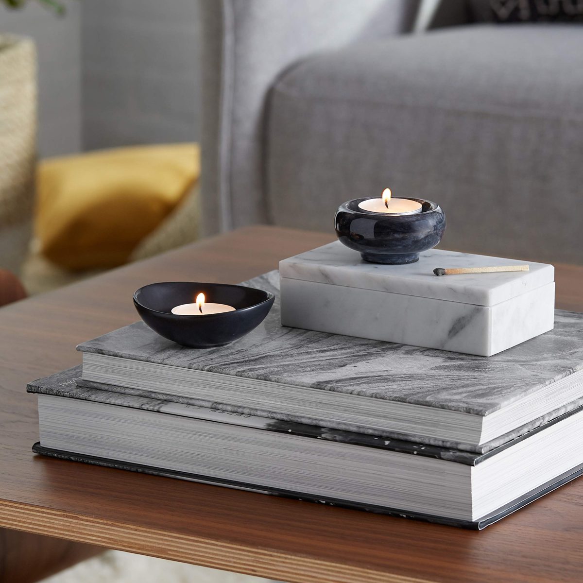 AmazonBasics Unscented Tealight Candles, 200-Pack