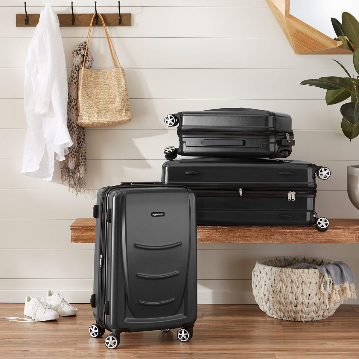 AmazonBasics 3 Piece Hard Shell Luggage Spinner Suitcase Set - Slate Grey