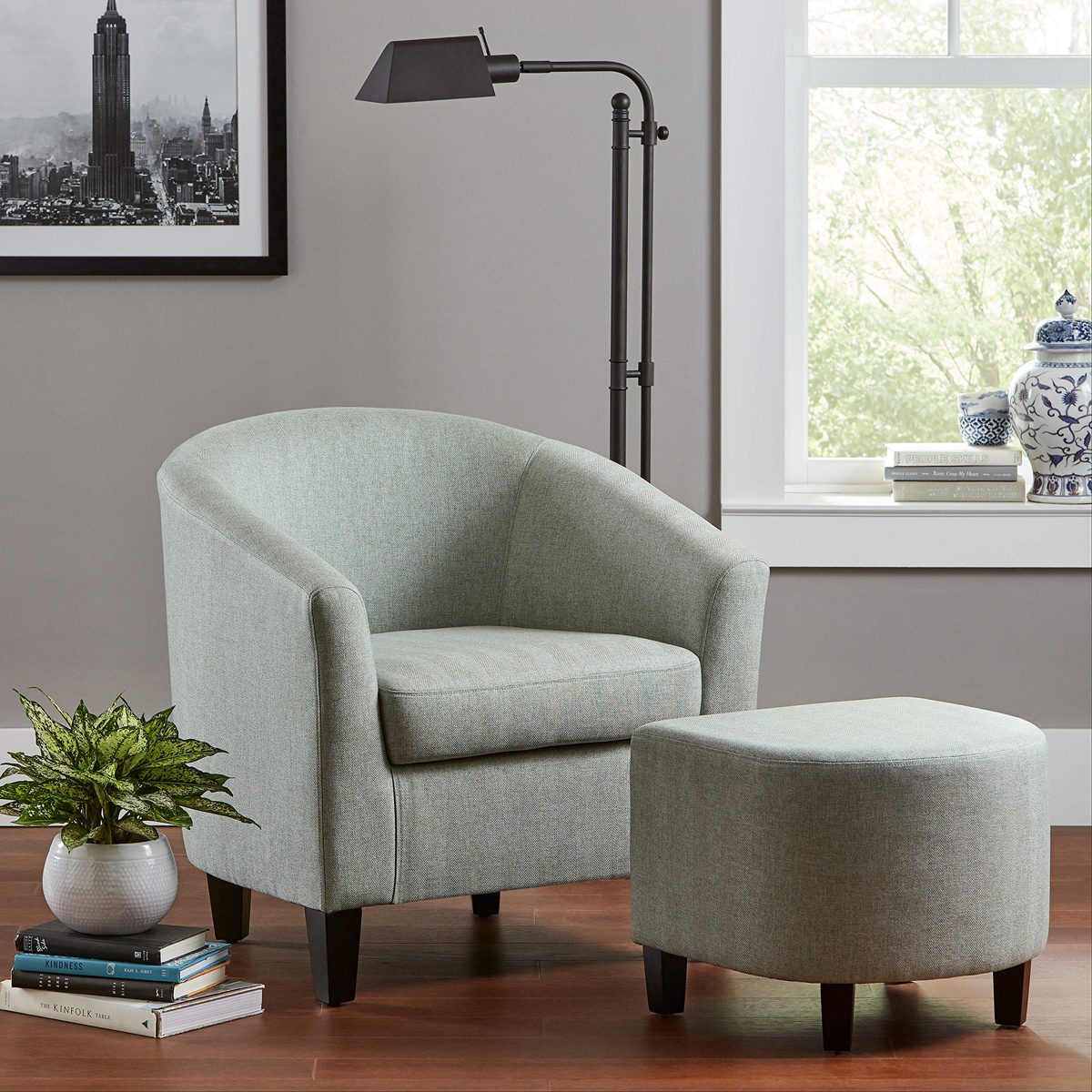 Amazon Brand – Ravenna Home Connor Curved Back Club Accent Chair with Ottoman, 27.95"W, Light Grey