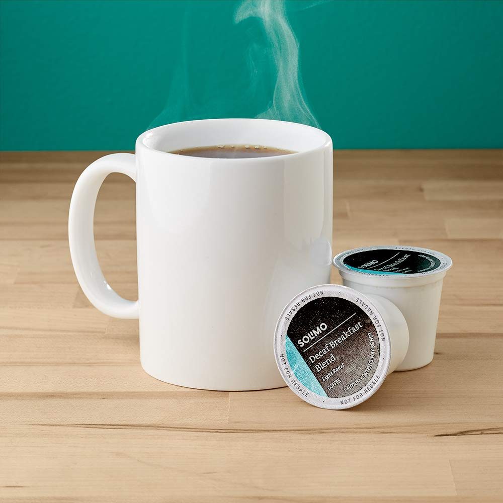 Amazon Brand - 100 Ct. Solimo Decaf Light Roast Coffee Pods, Breakfast Blend, Compatible with Keurig 2.0 K-Cup Brewers