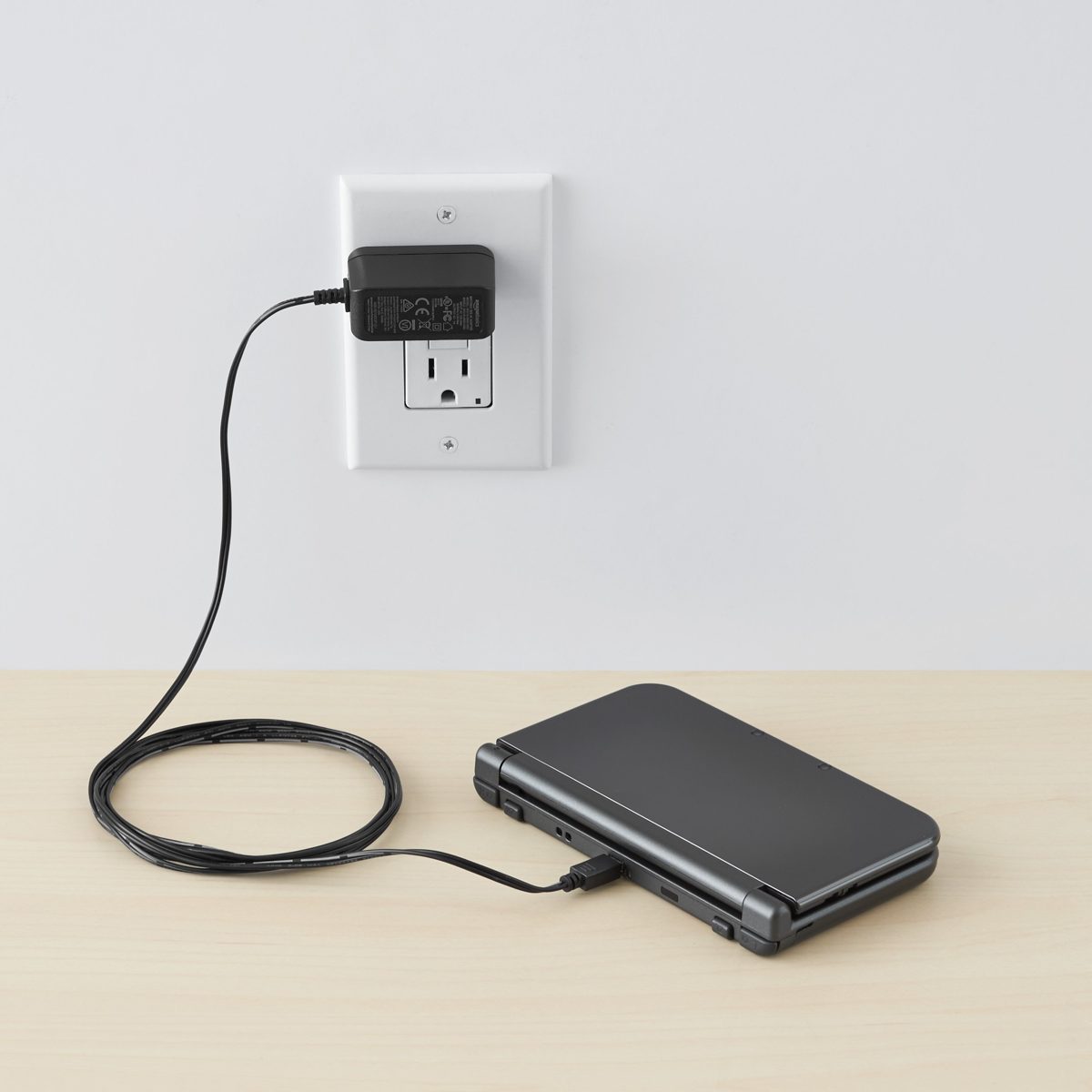 AmazonBasics AC Adapter for Nintendo 3DS XL, 3DS, and 2DS