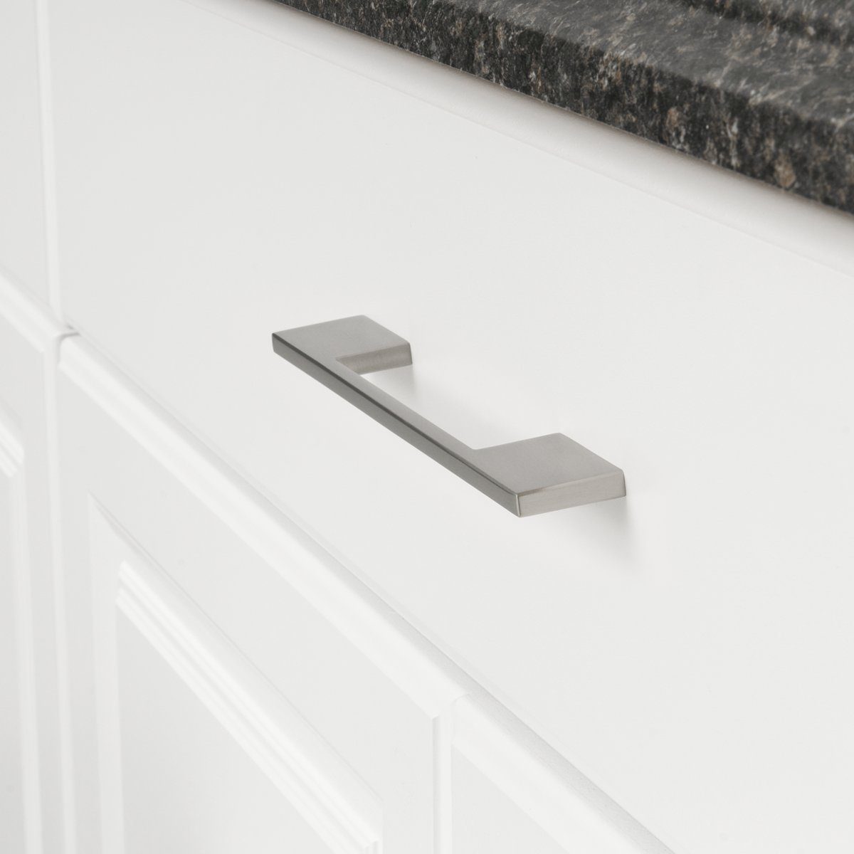 AmazonBasics Wide Modern Die Cast Cabinet Handle, 6.3" center to center, Satin Nickel, 10-Pack