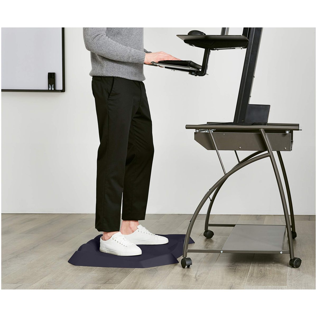 AmazonBasics Standing Desk Anti-Fatigue Mat 31.5x24.6x3 ergo3124-xn-navy01