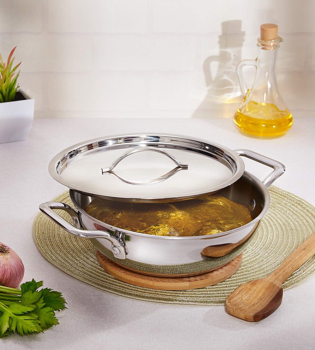 Amazon Brand - Solimo Tri-ply Stainless Steel Induction Base Kadhai with Steel lid (20cm, 1.75L)